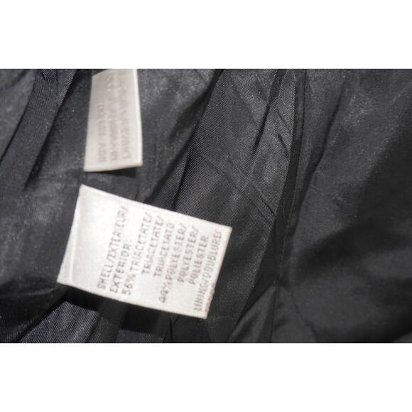 Jones New York Black Structured Blazer Size 12 Gold Button Career Jacket - Picture 8 of 11